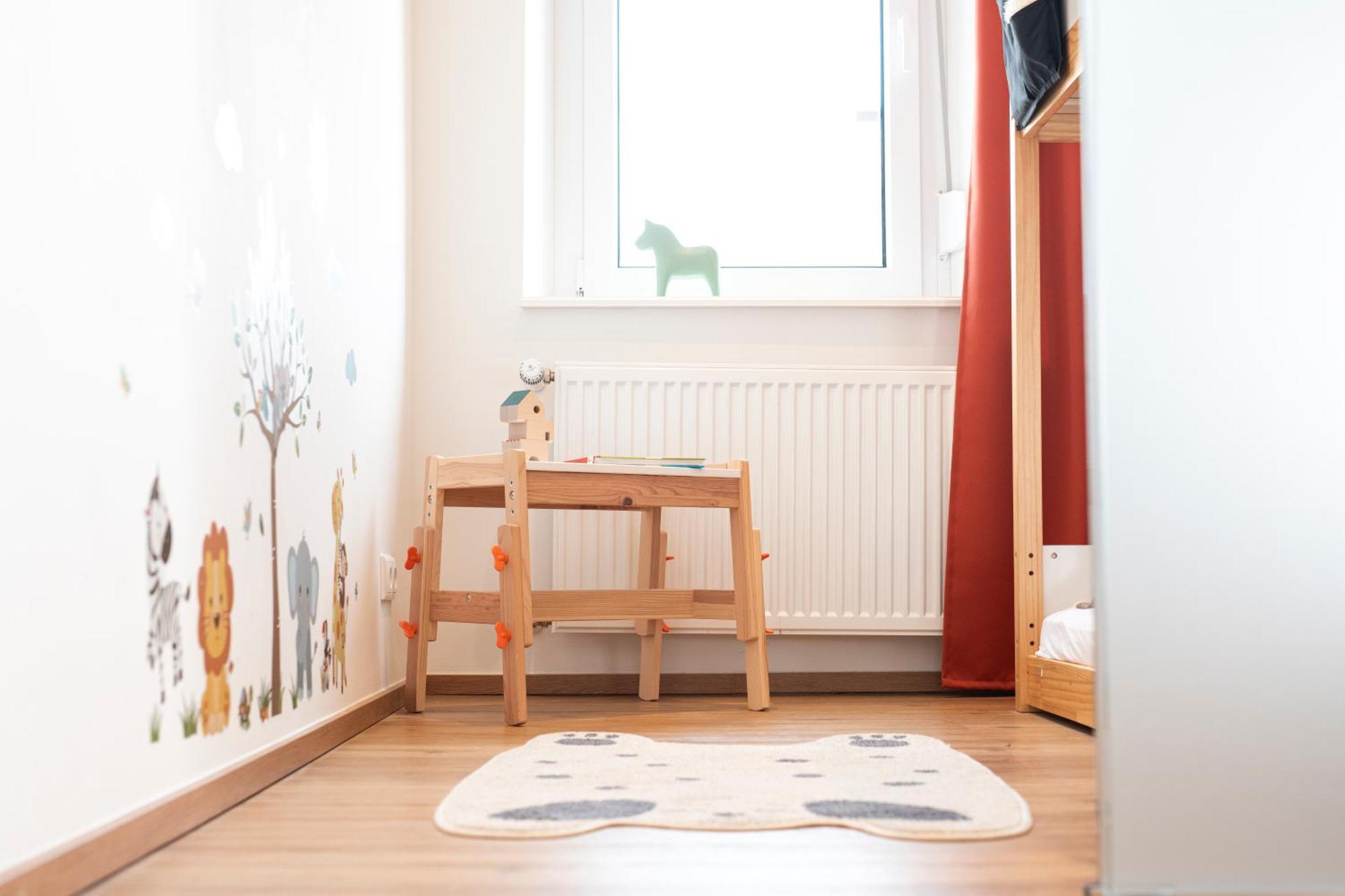Bunter Hund Apartments - Zentrales Apartment, Parkplatz, Wintergarten, Kinderzimmer Ротенбург об дер Таубер Екстериор снимка