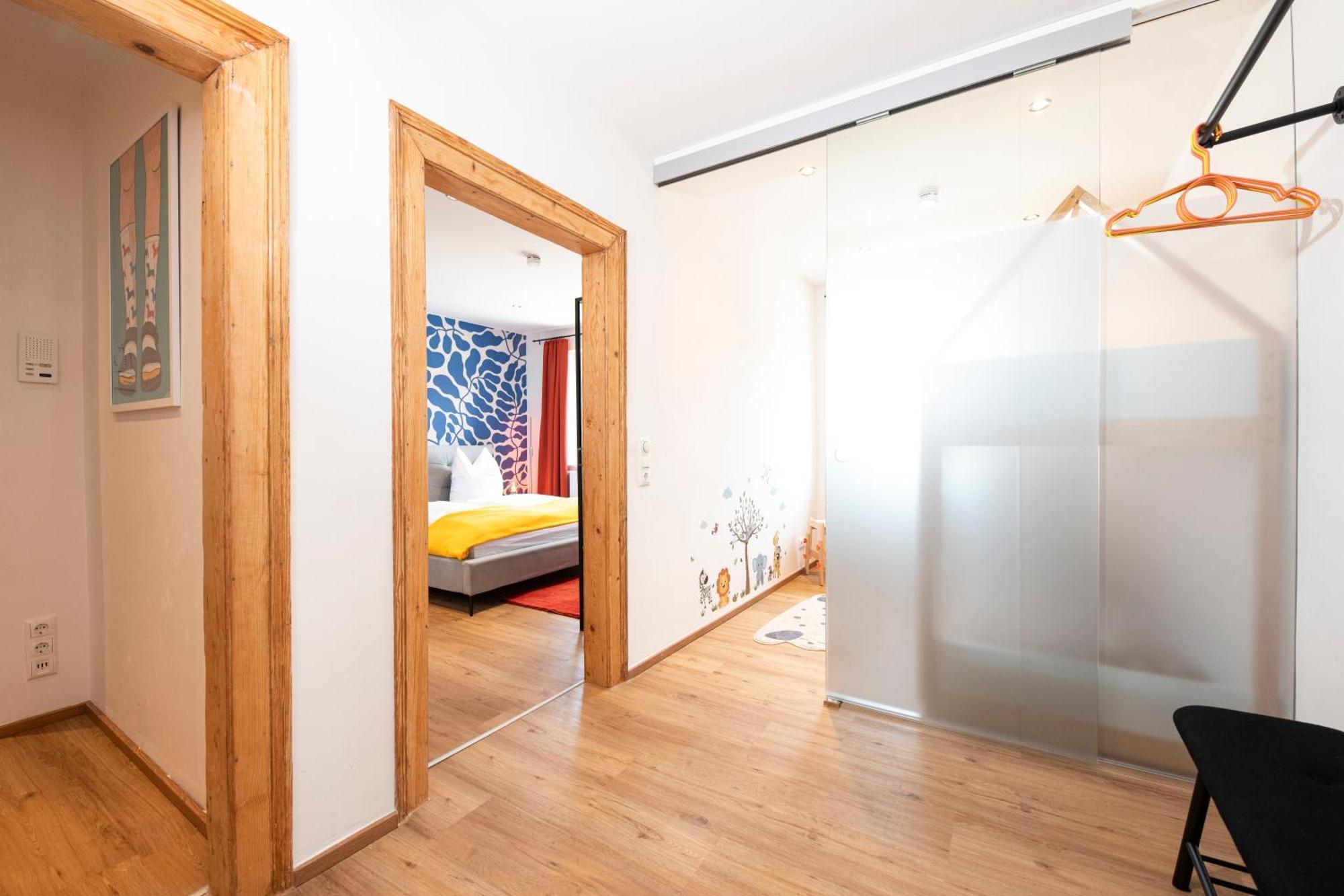 Bunter Hund Apartments - Zentrales Apartment, Parkplatz, Wintergarten, Kinderzimmer Ротенбург об дер Таубер Екстериор снимка